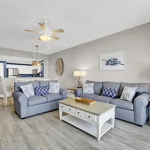 Apartment The Blue Dolphin At Majestic Beach, Panama City Beach